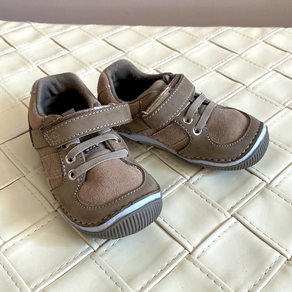 Stride rite size 7 toddler